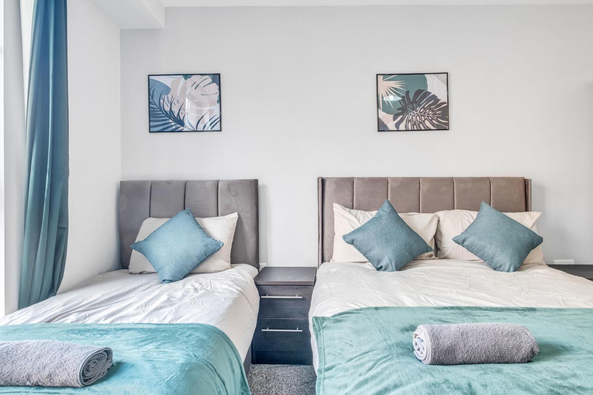 City Centre Emerald Escape - Sleeps-6, 2Beds & 2Baths , Netflix , Free Internet Lägenhet Birmingham Exteriör bild